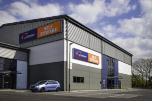 UK Storage Company Yate - Self Storage Units -Carpark